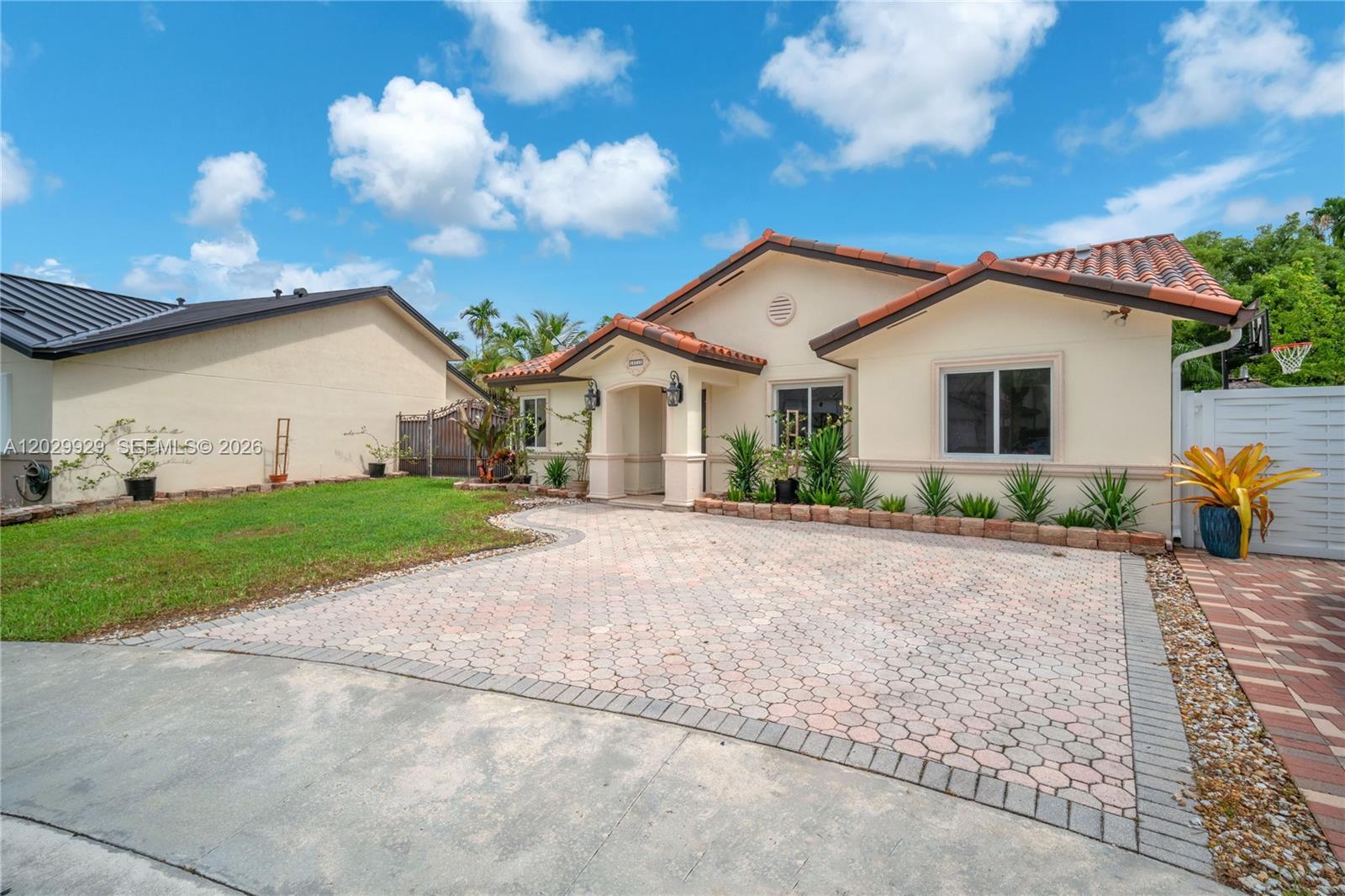 15715 SW 76th Ter, Miami FL 33193 photo 4