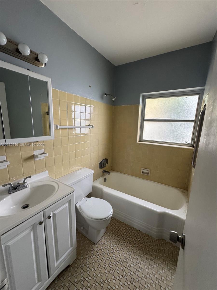 10281 E Bay Harbor Dr # D3, Bay Harbor Islands FL 33154 photo 5