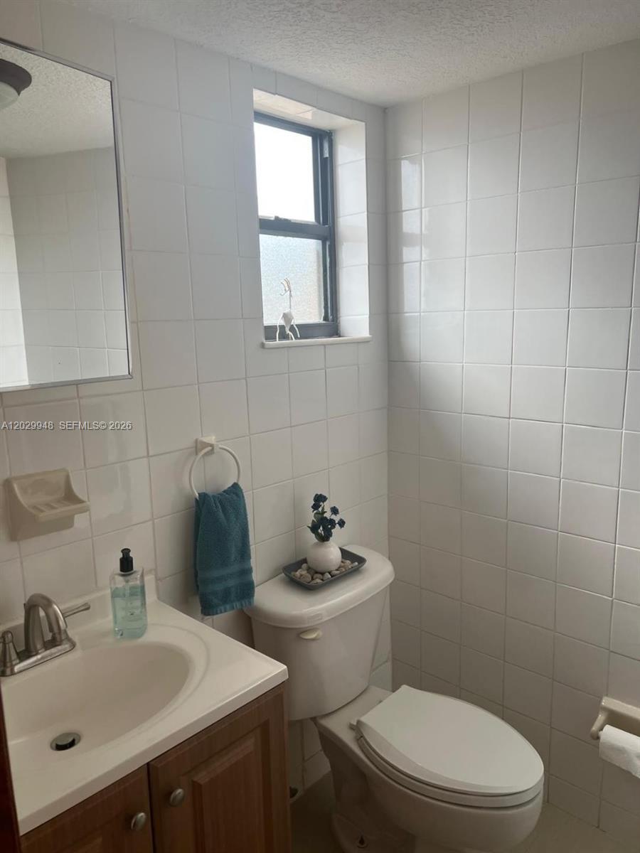 240 W 68th St # 202, Hialeah FL 33014 photo 5