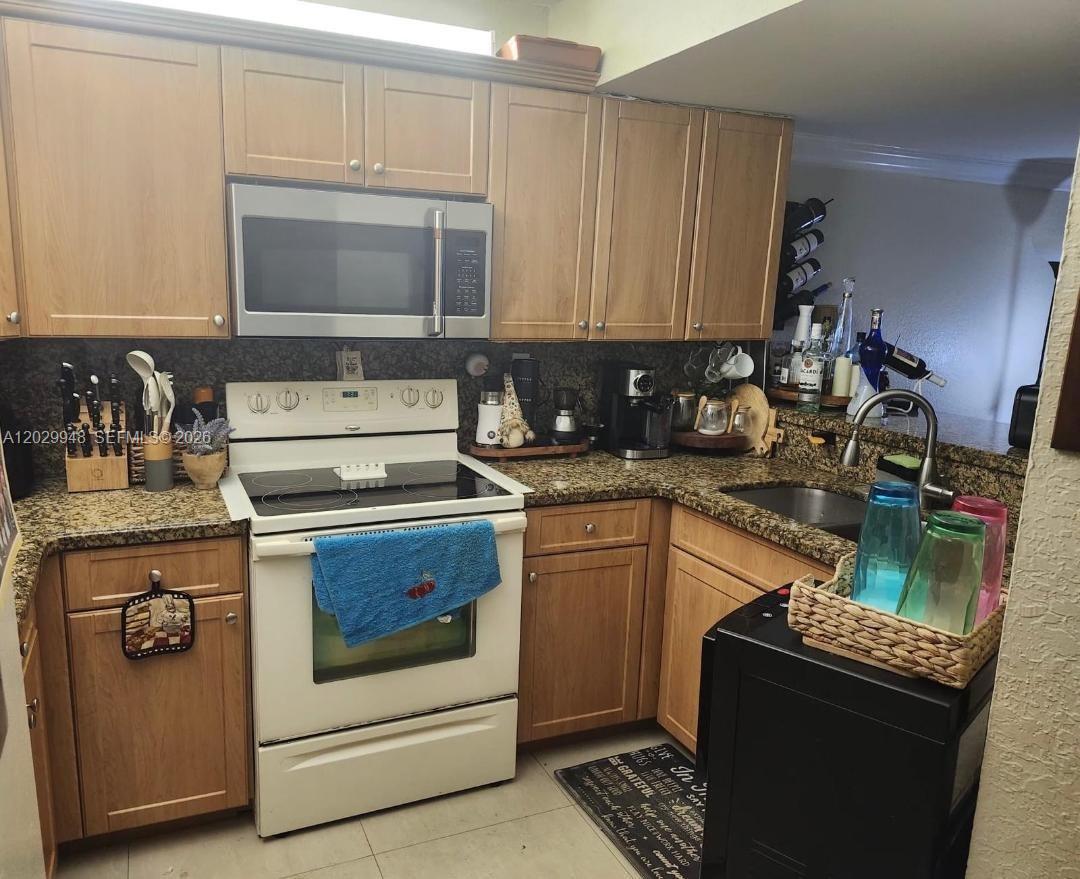 240 W 68th St # 202, Hialeah FL 33014 photo 4