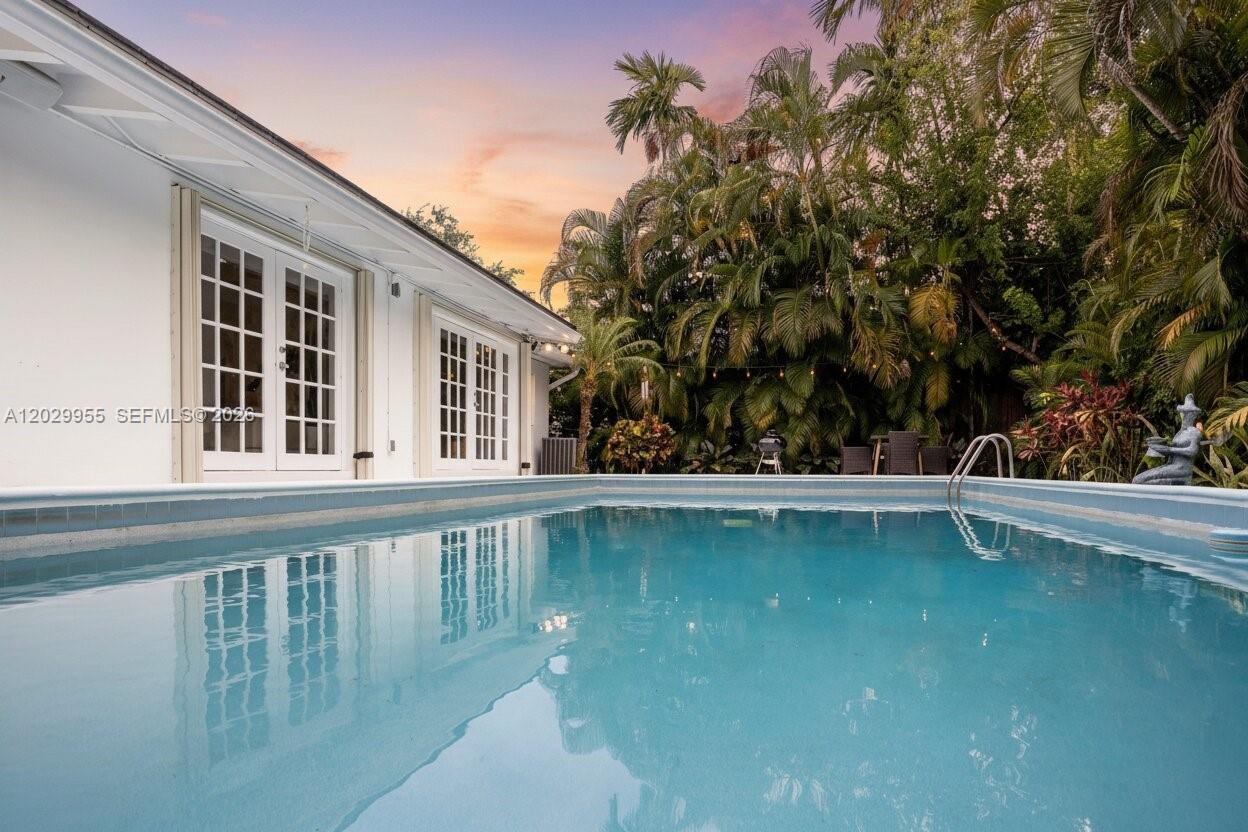 1418 Cordova St, Coral Gables FL 33134 photo 4