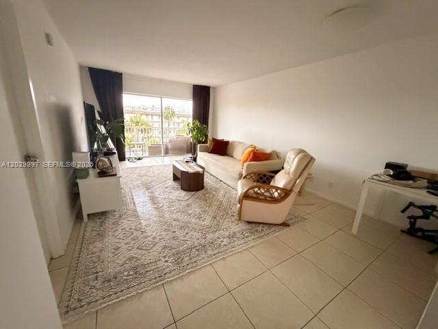 2200 E Hallandale Beach Blvd # 410, Hallandale Beach FL 33009