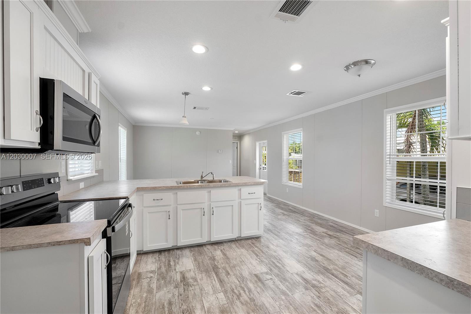 5530 SW 32nd Ter, Dania Beach FL 33312 photo 4