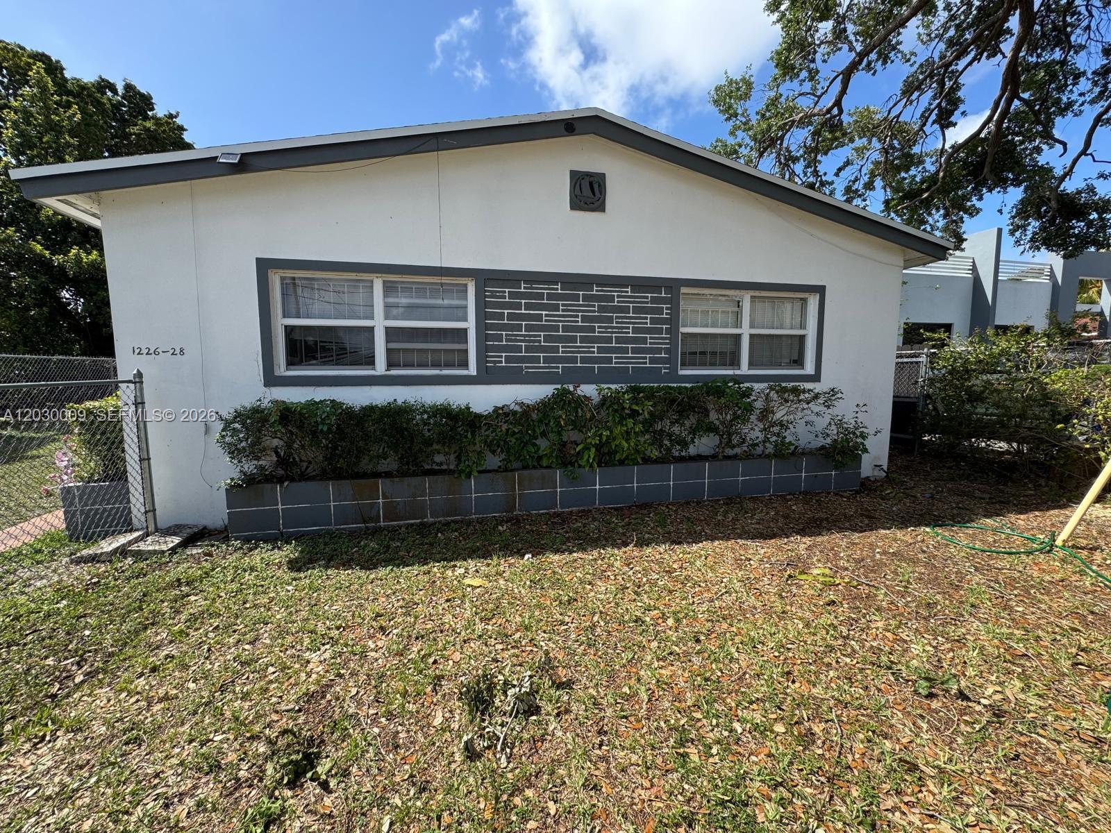 1226 NE 112th St # 1226, Miami FL 33161 photo 2