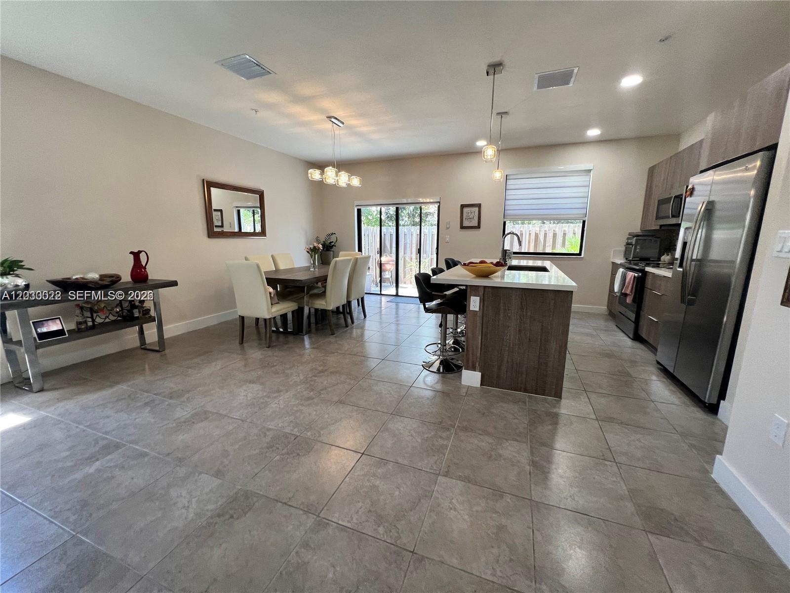 10455 NW 82nd St # 1, Doral FL 33178 photo 4