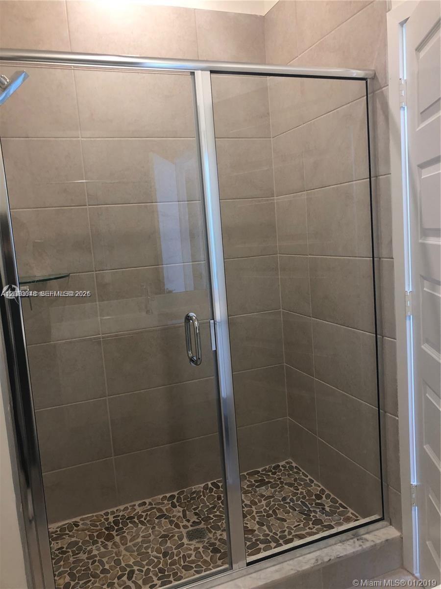 7825 NW 104 AVE # 34, Doral FL 33178 photo 3