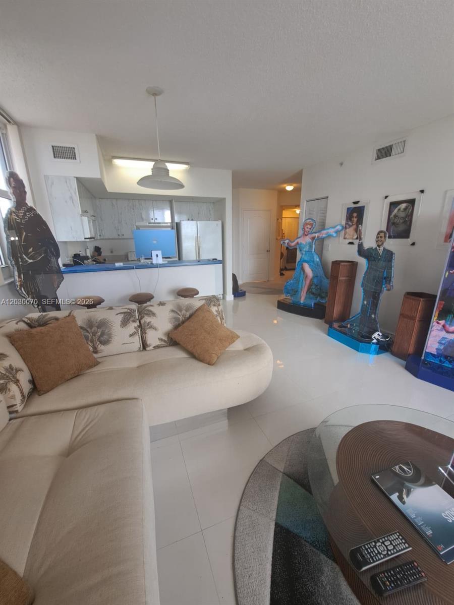 5085 NW 7th St # 602, Miami FL 33126 photo 3
