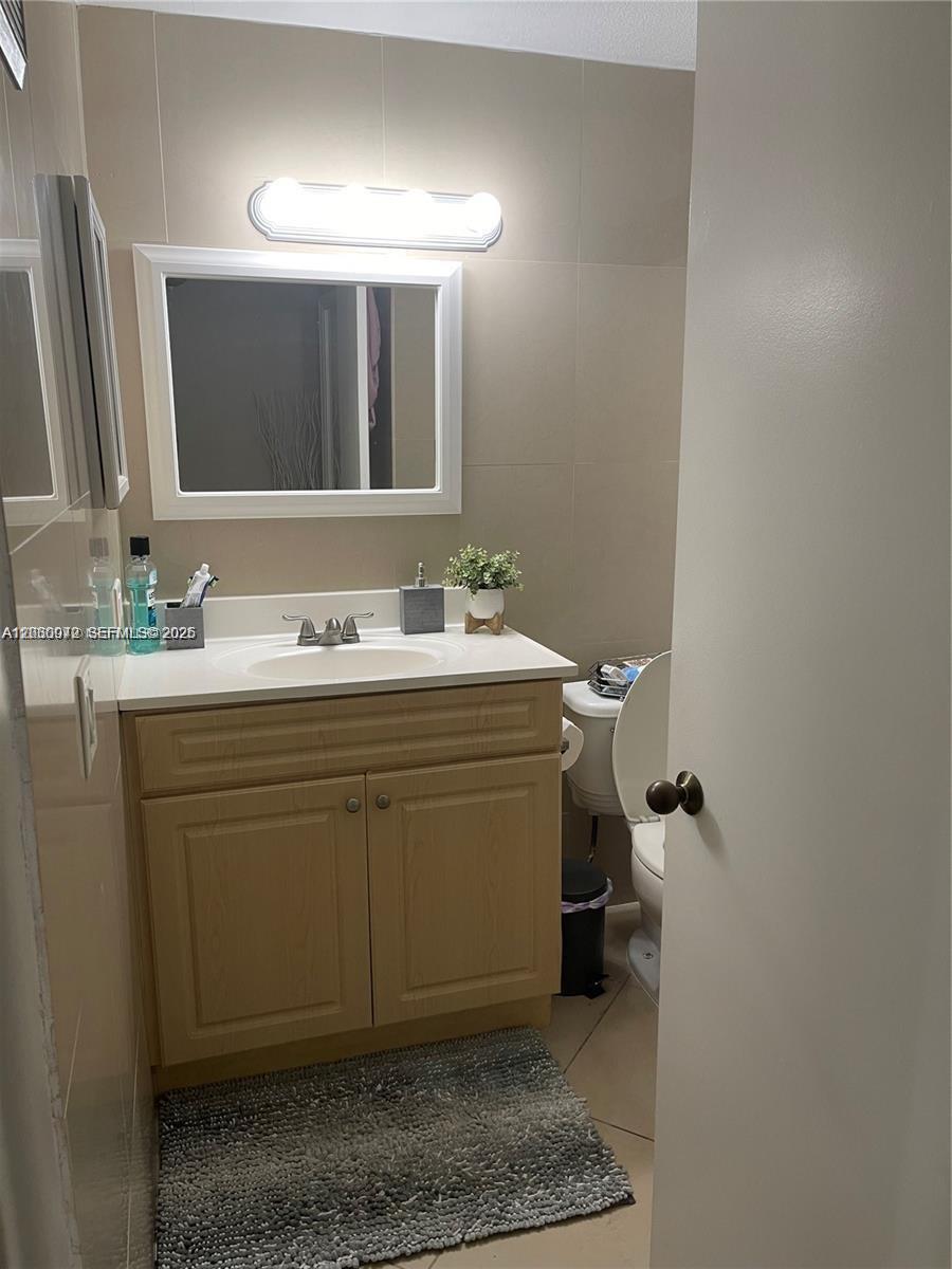8100 Geneva Ct # 446, Doral FL 33166 photo 2