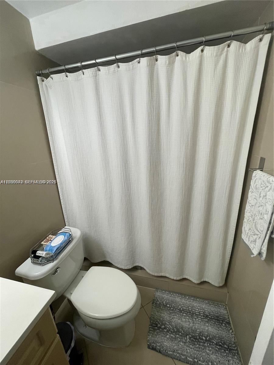 8100 Geneva Ct # 446, Doral FL 33166 photo 3