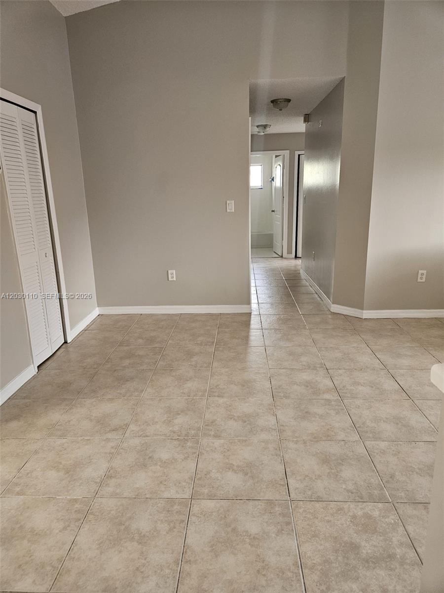 2527 W 76th St # 208, Hialeah FL 33016 photo 5