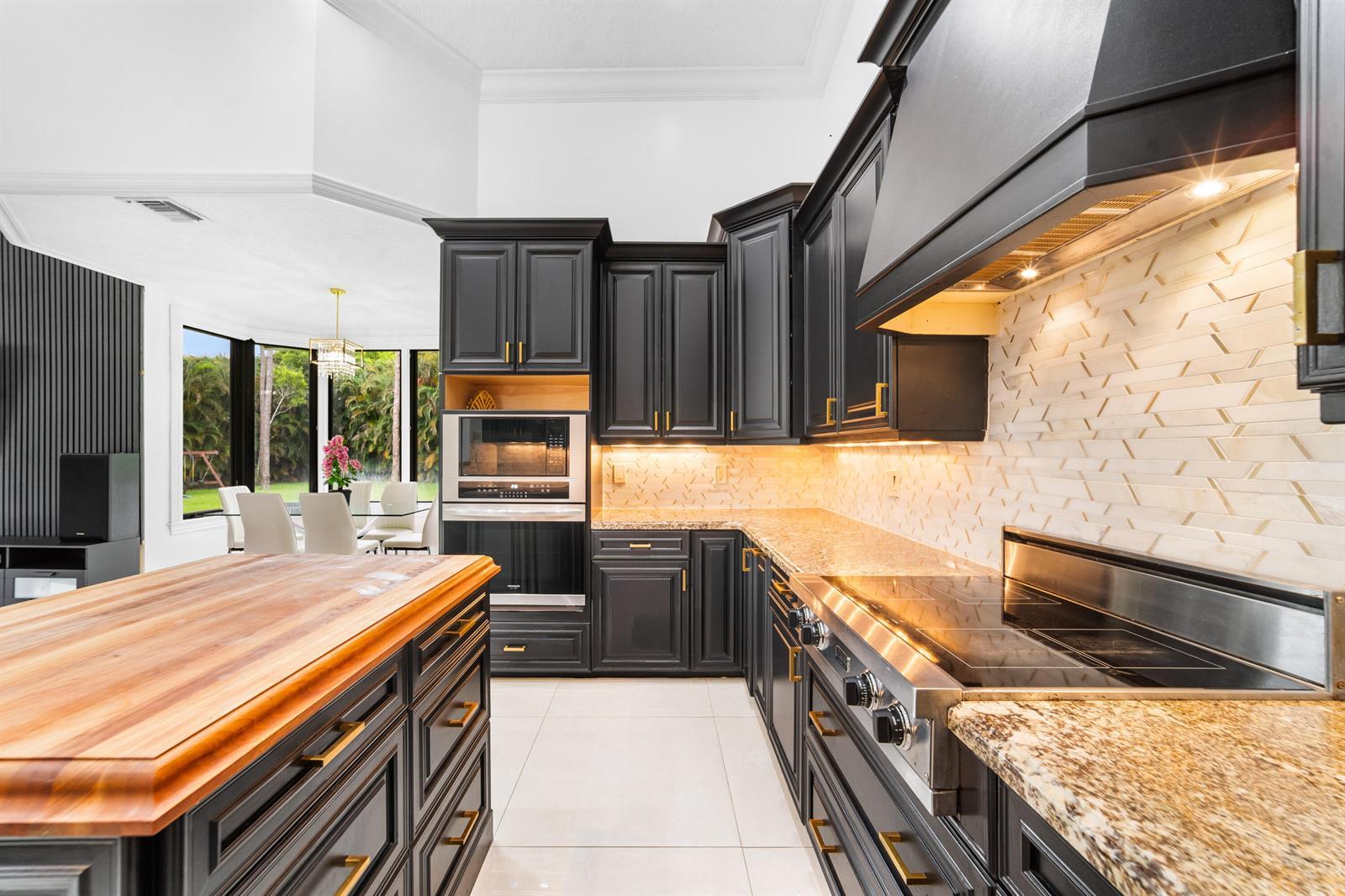 7520 NW 50th Court, Coral Springs FL 33067 photo 4