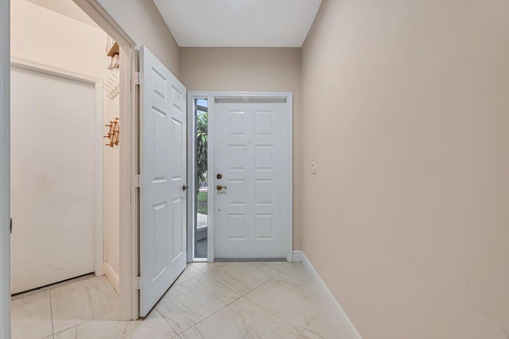9529 Cherry Blossom Terrace, Boynton Beach FL 33437 photo 2