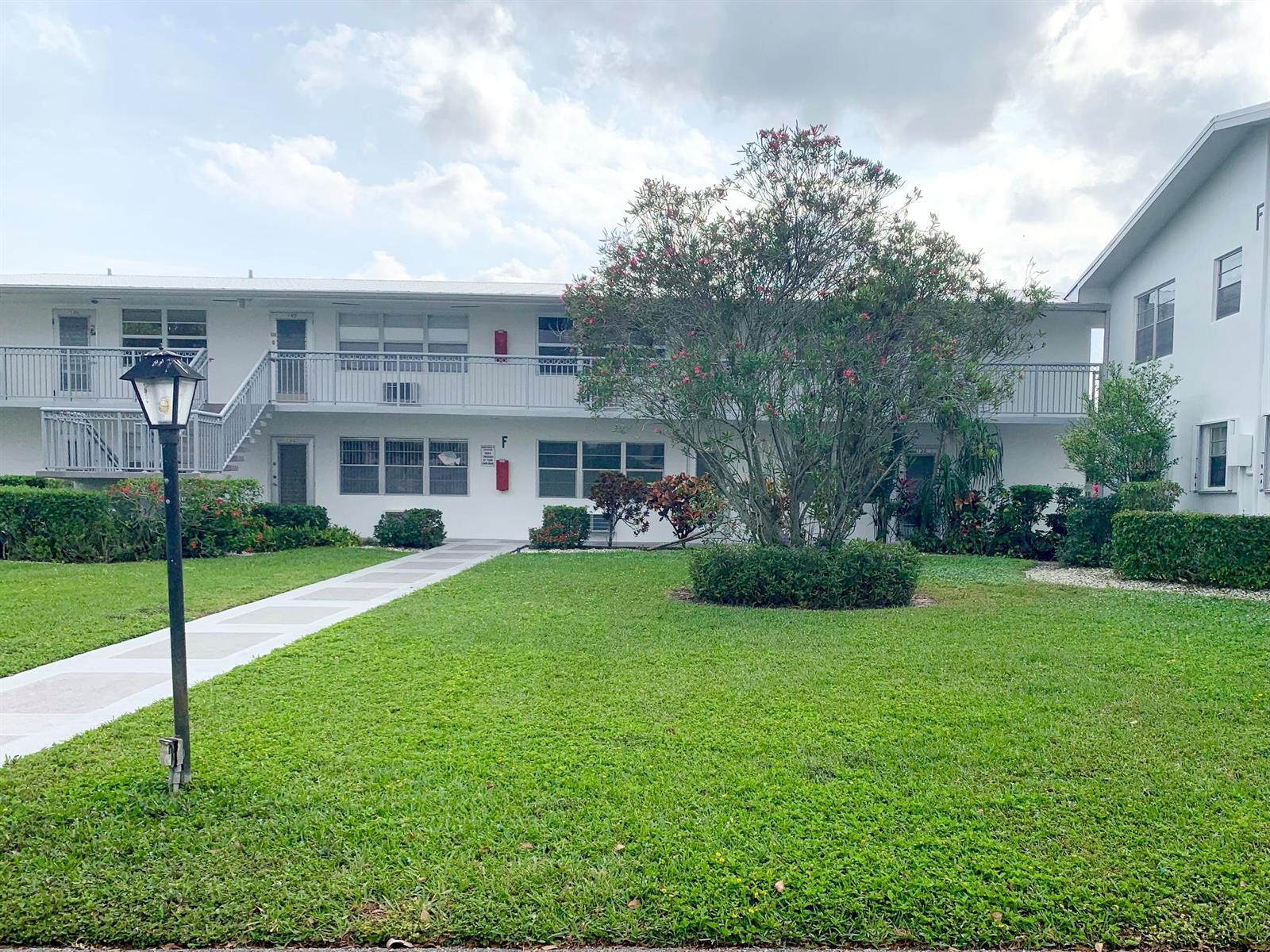130 Sheffield F, West Palm Beach FL 33417 photo 2