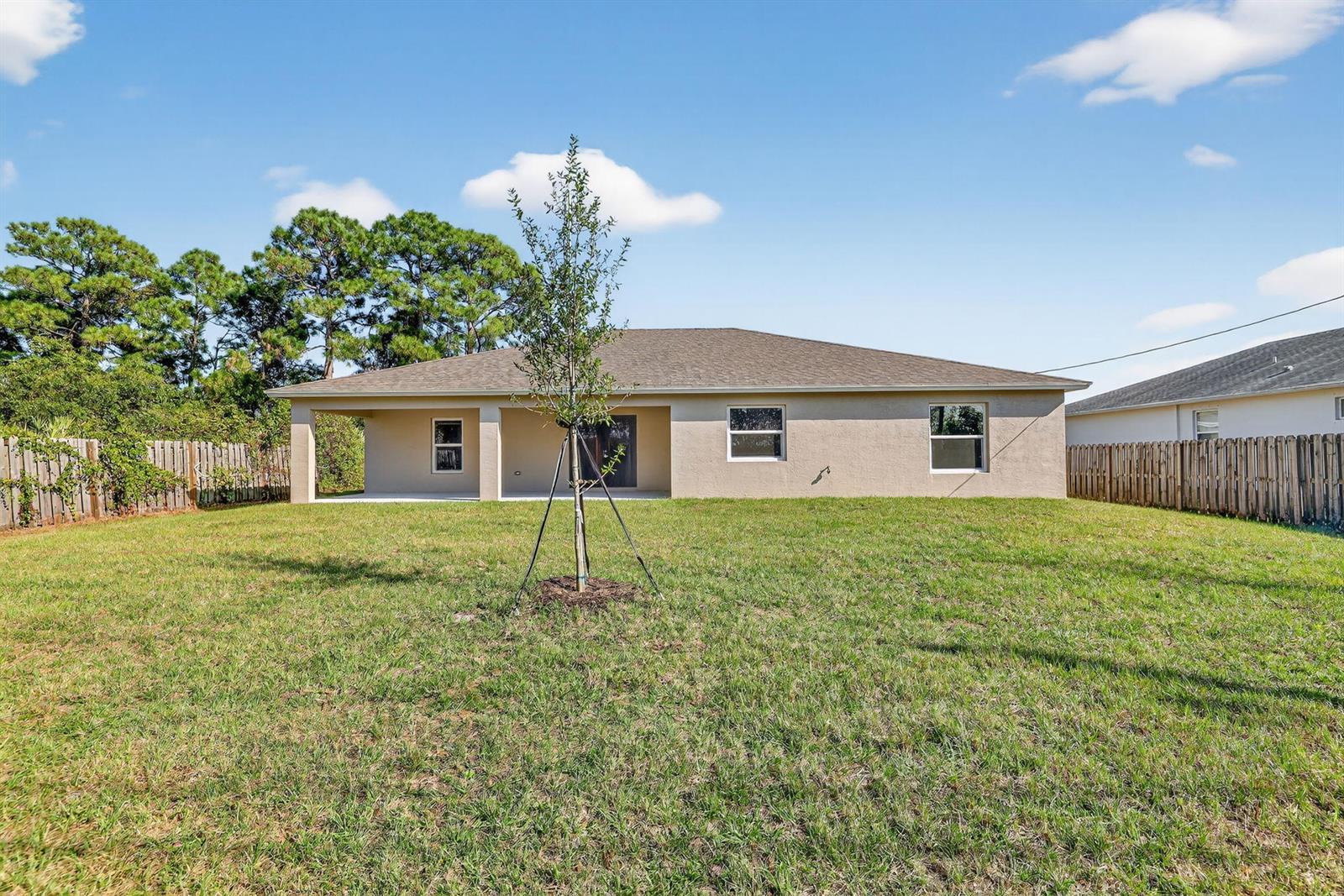 1267 SW Edinburgh Drive, Port St. Lucie FL 34953 photo 4