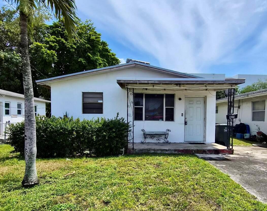 425 NW 6th Street, Hallandale Beach FL 33009