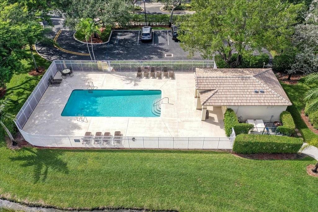 4722 Lago Vista Drive, Coconut Creek FL 33073 photo 3