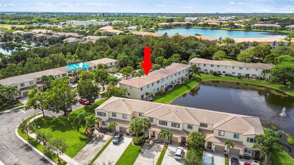 4722 Lago Vista Drive, Coconut Creek FL 33073 photo 4