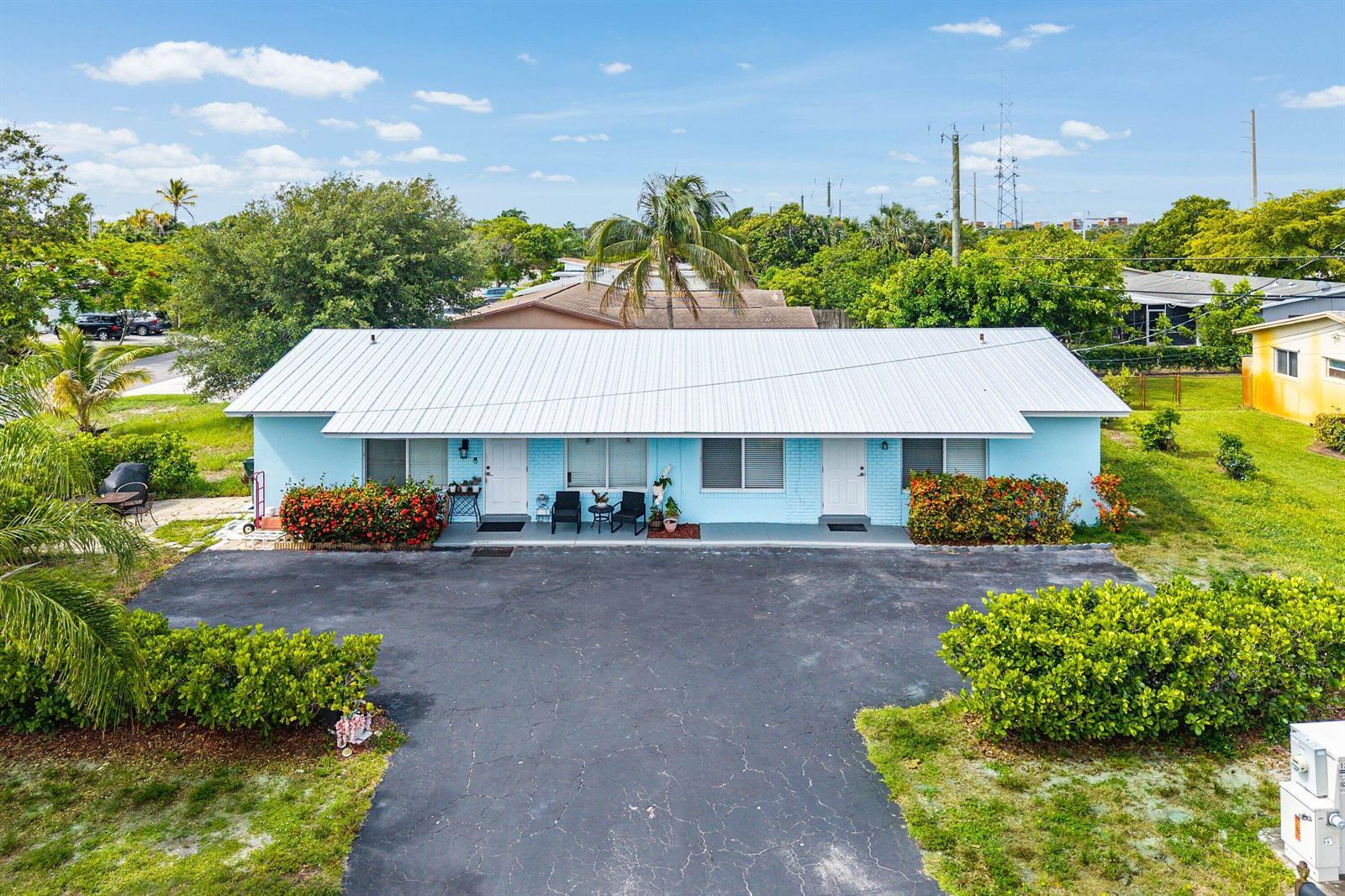 196 NE 28th Street, Boca Raton FL 33431 photo 2