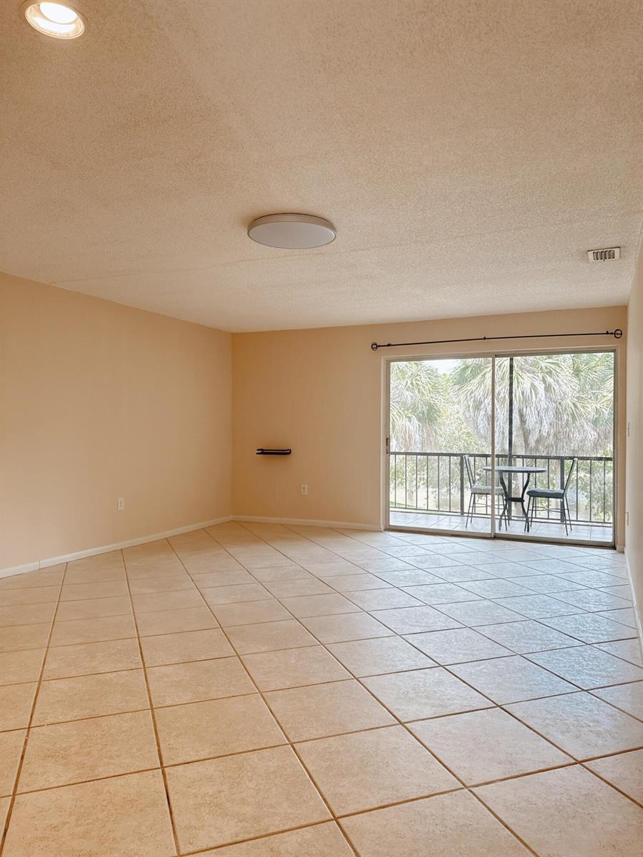 872 SW 9th Street Circle # 201, Boca Raton FL 33486