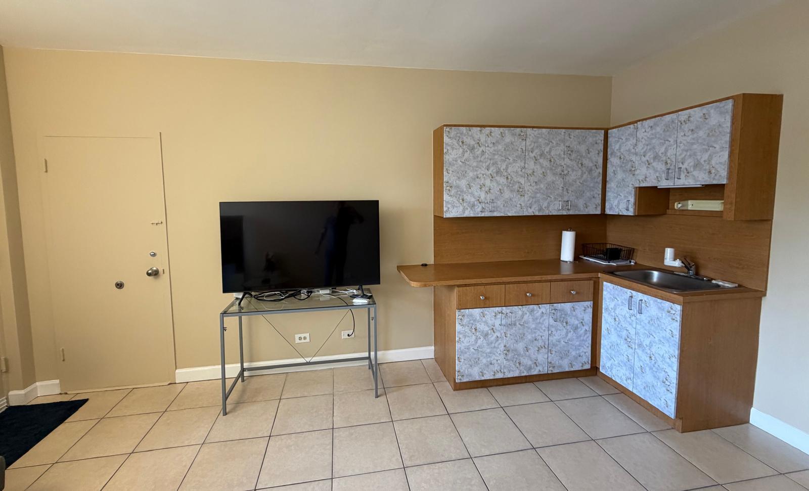 26 Diplomat Parkway, FL 33009 photo 4