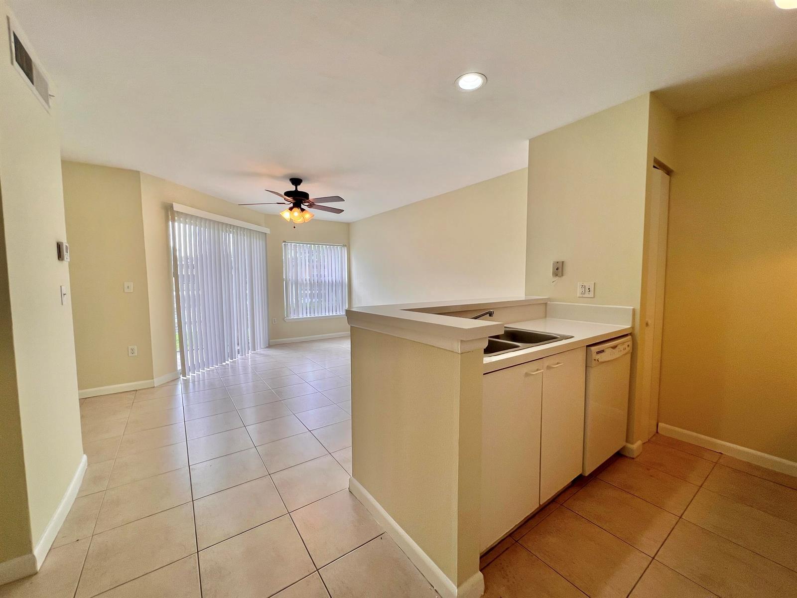 4847 Via Palm Lakes # 1005, West Palm Beach FL 33417 photo 2