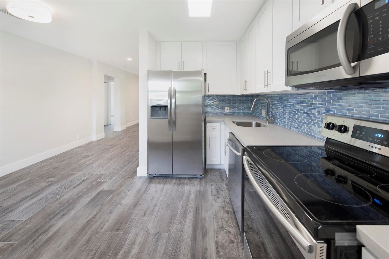 814 NE 8th Street, Hallandale Beach FL 33009 photo 5