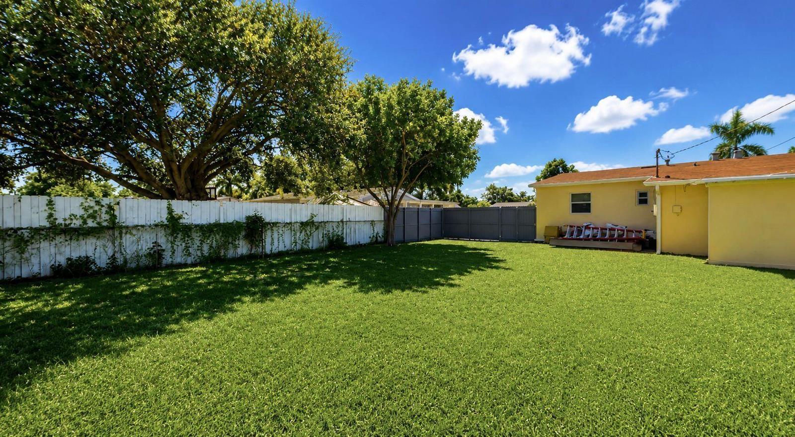 124 Abaco Drive, Palm Springs FL 33461 photo 3