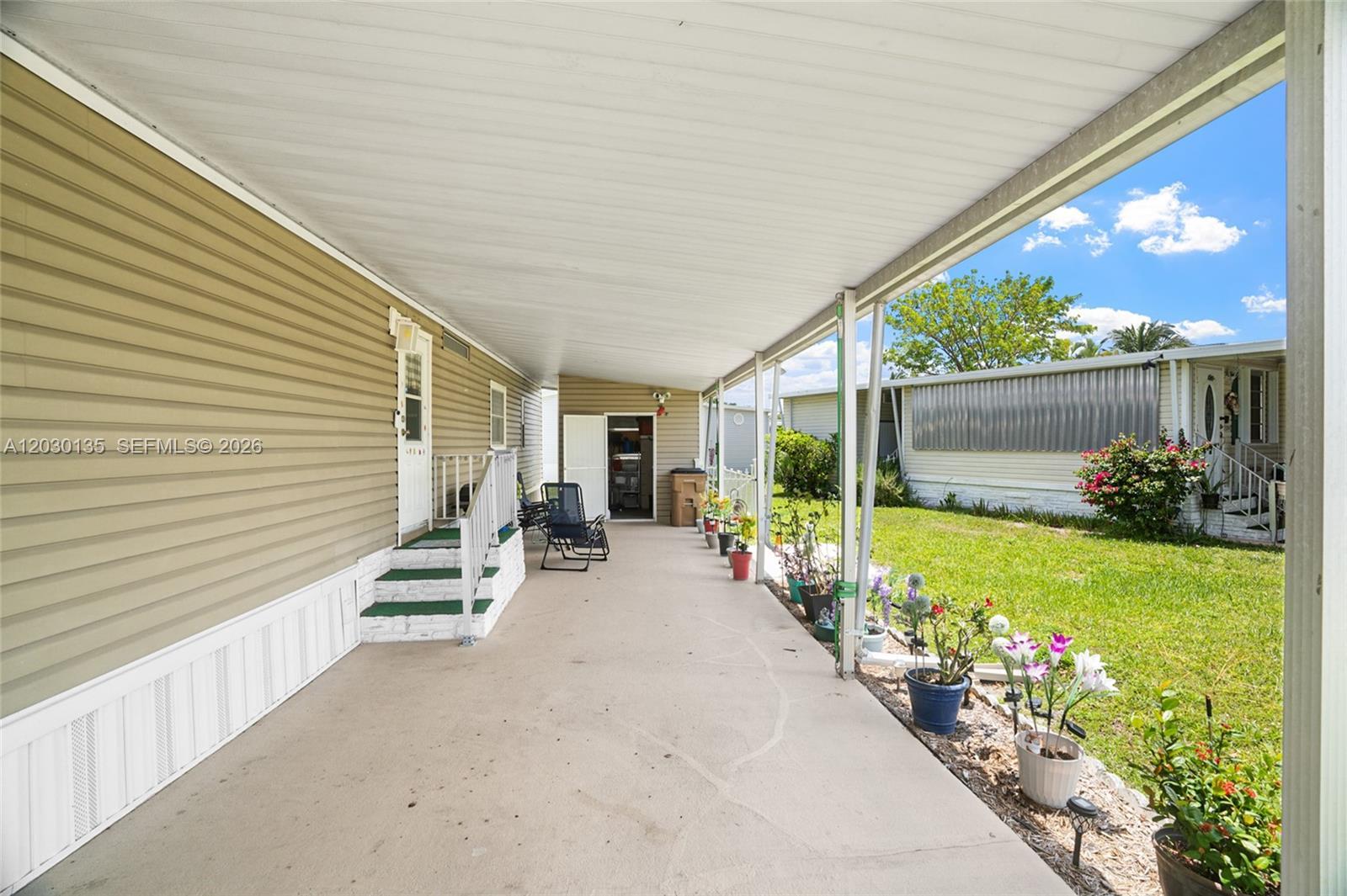 202 NW 52nd Ct, Deerfield Beach FL 33064 photo 4