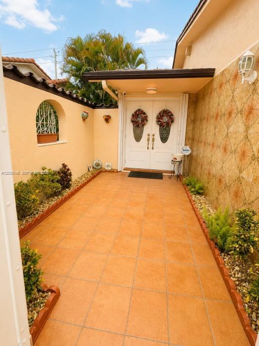 9013 SW 8th Ter, Miami FL 33174 photo 4