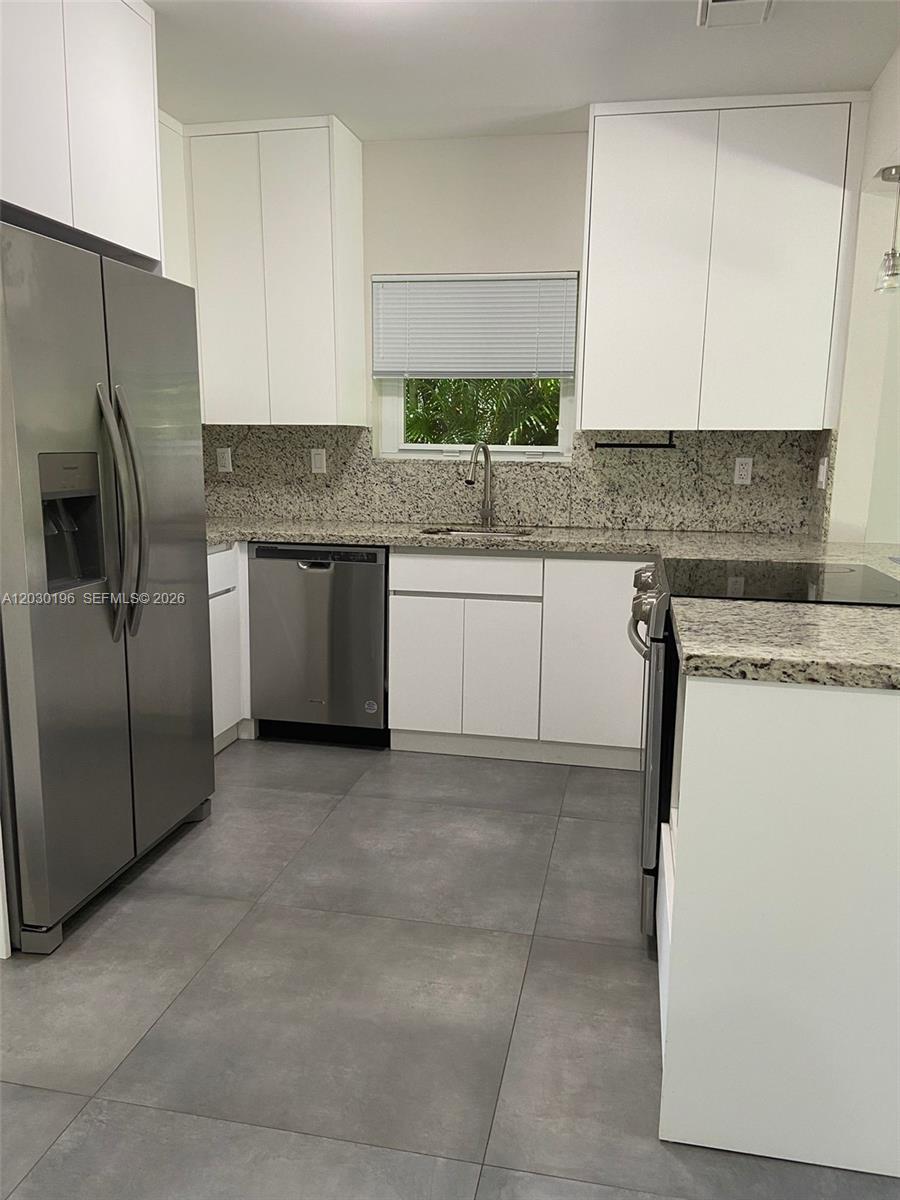 1511 NE 109th St, Miami FL 33161 photo 4