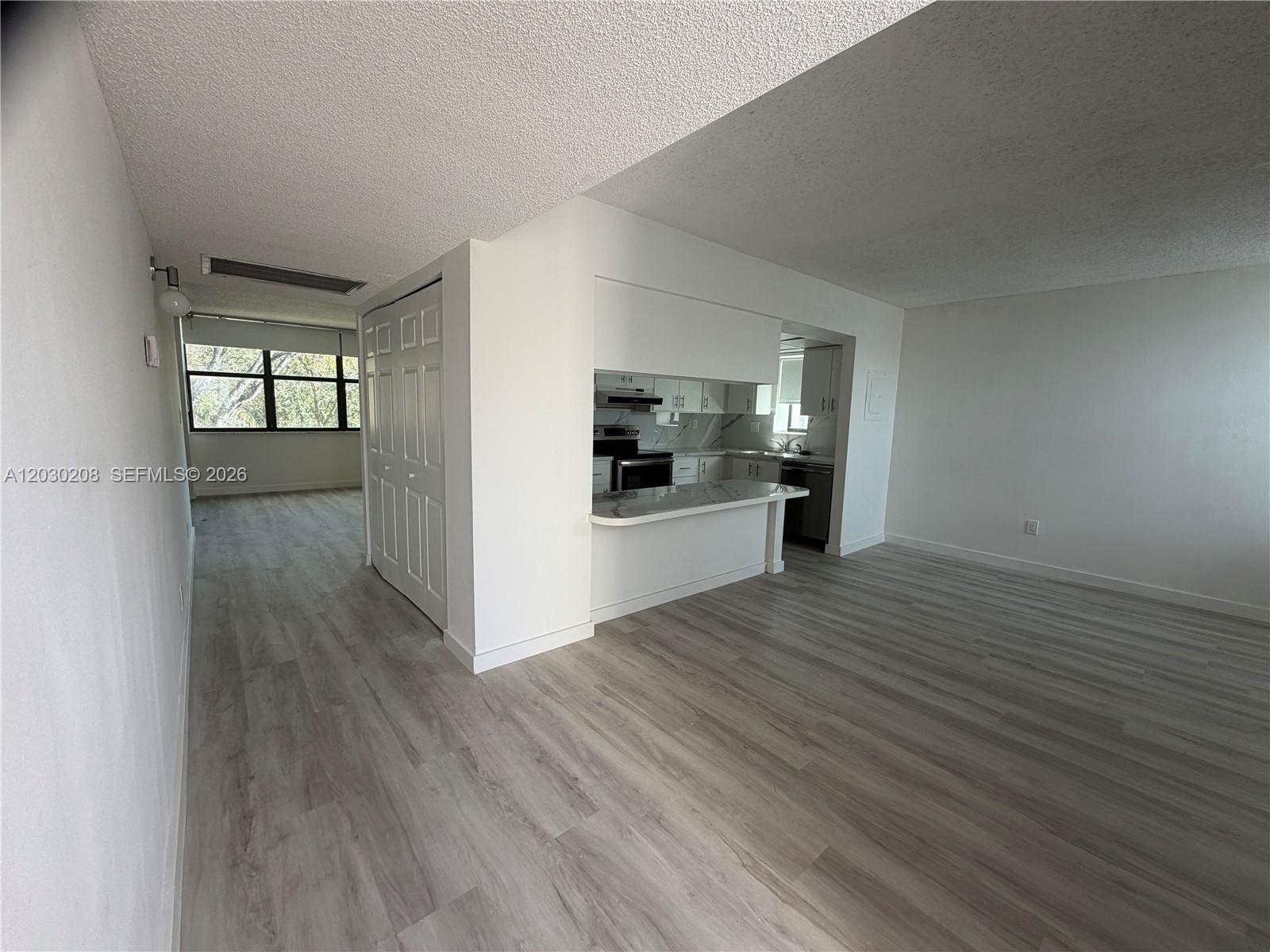 20200 W Country Club Dr, Aventura FL 33180 photo 3