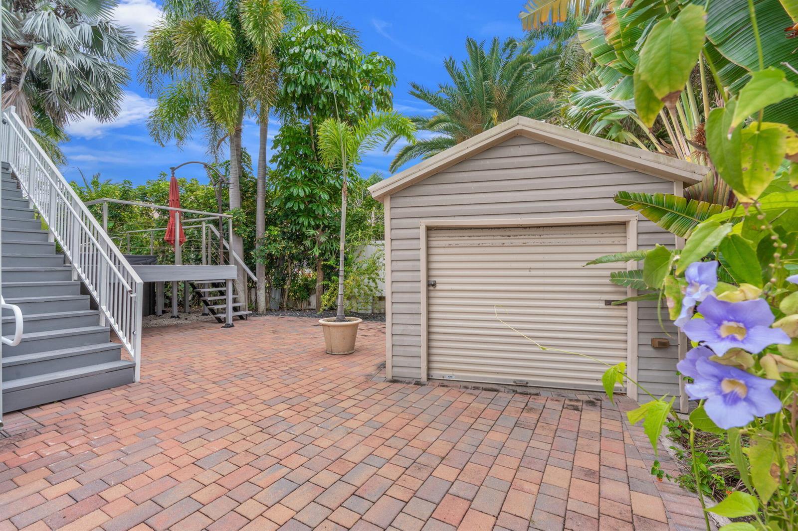 2510 N Lake Dr Drive N, Boynton Beach FL 33435 photo 4