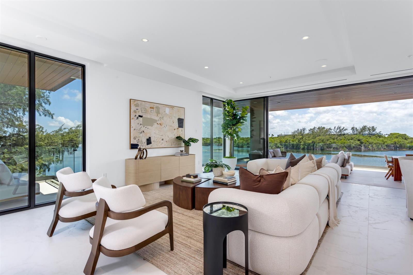 900 Lago Mar Lane, Boca Raton FL 33431 photo 4