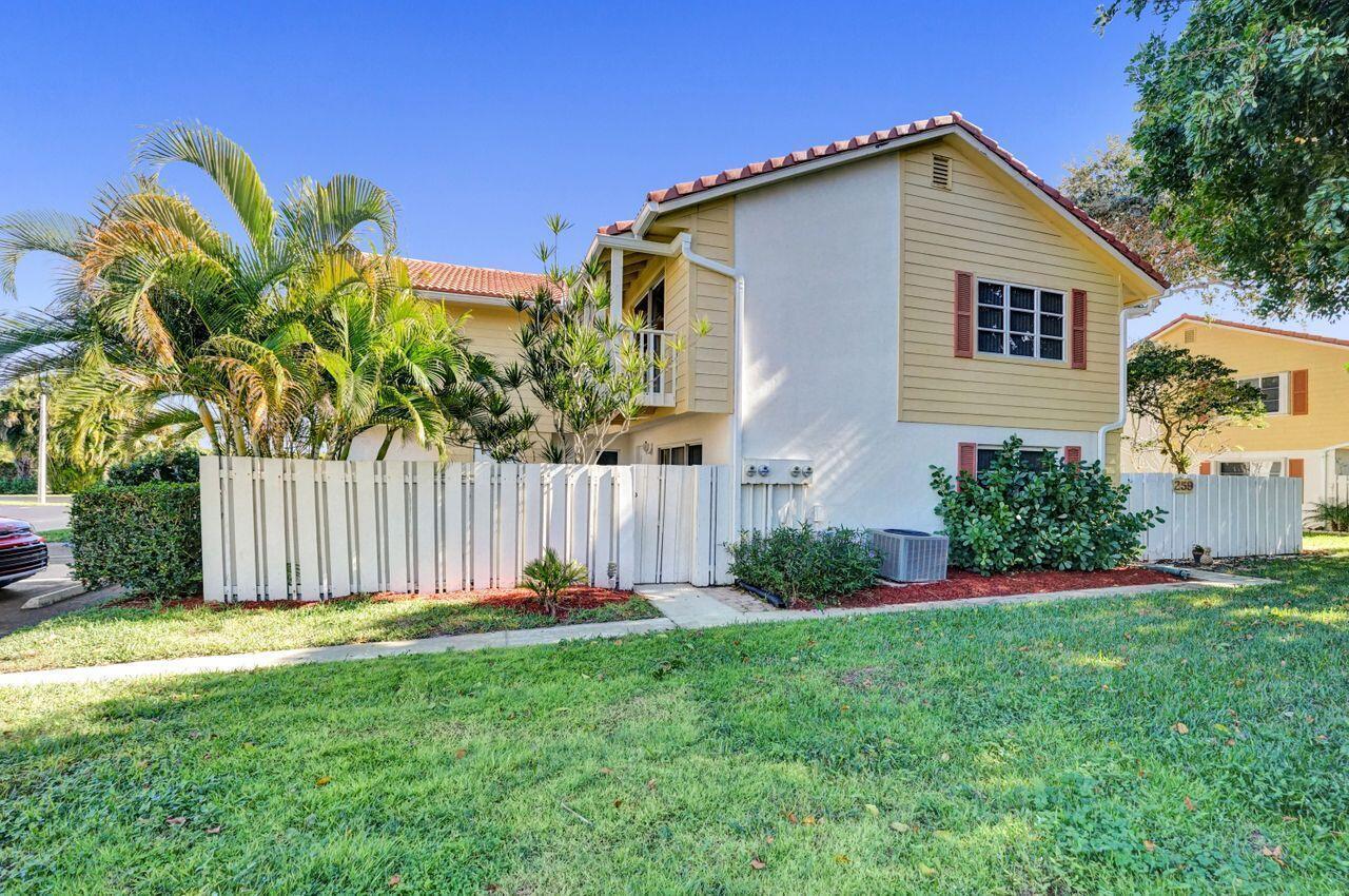 260 Seabreeze Circle, Jupiter FL 33477