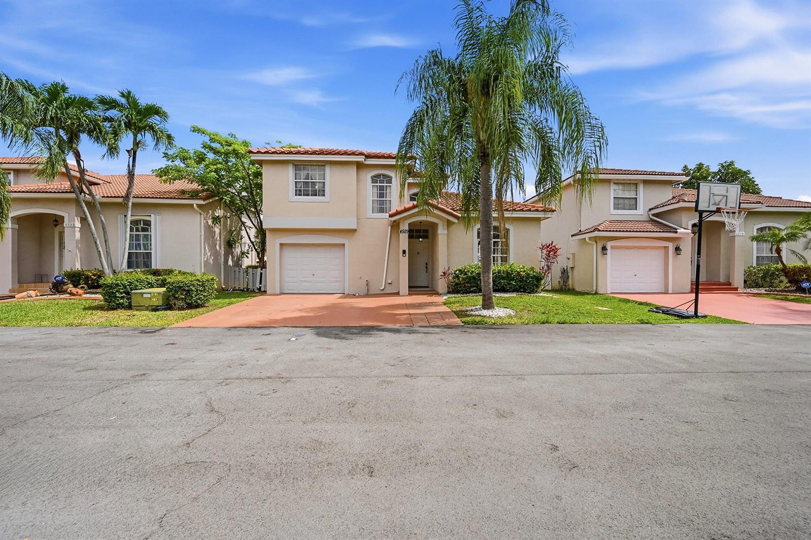 4529 NW 60th Court, Coconut Creek FL 33073 photo 2