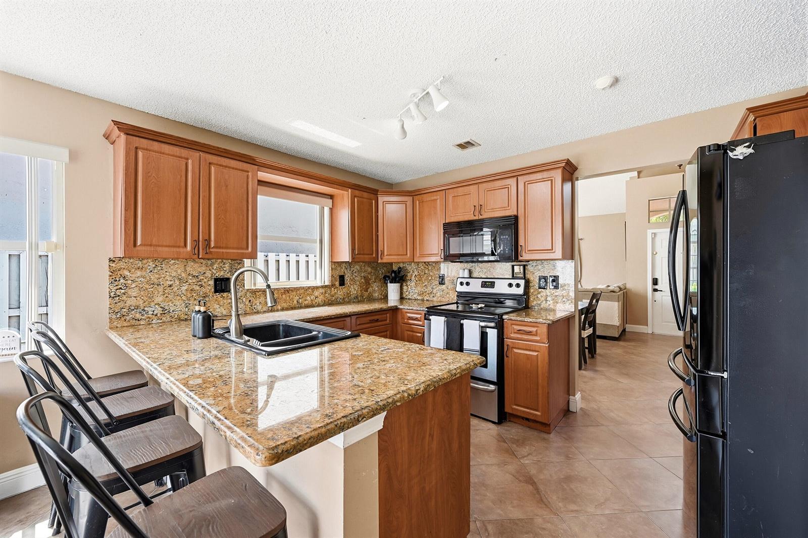 4529 NW 60th Court, Coconut Creek FL 33073 photo 4