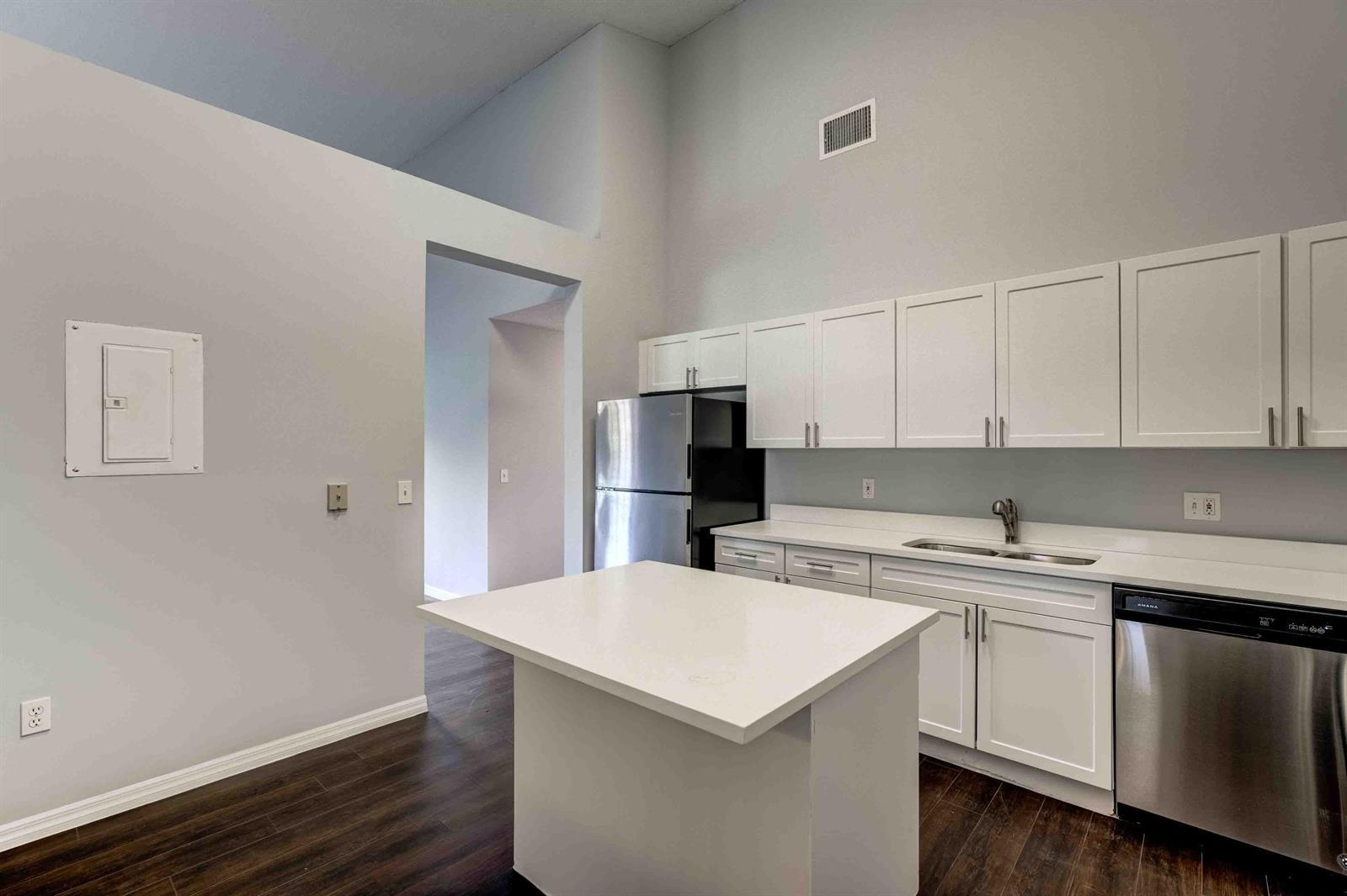 4685 N Haverhill Road # B24, West Palm Beach FL 33417