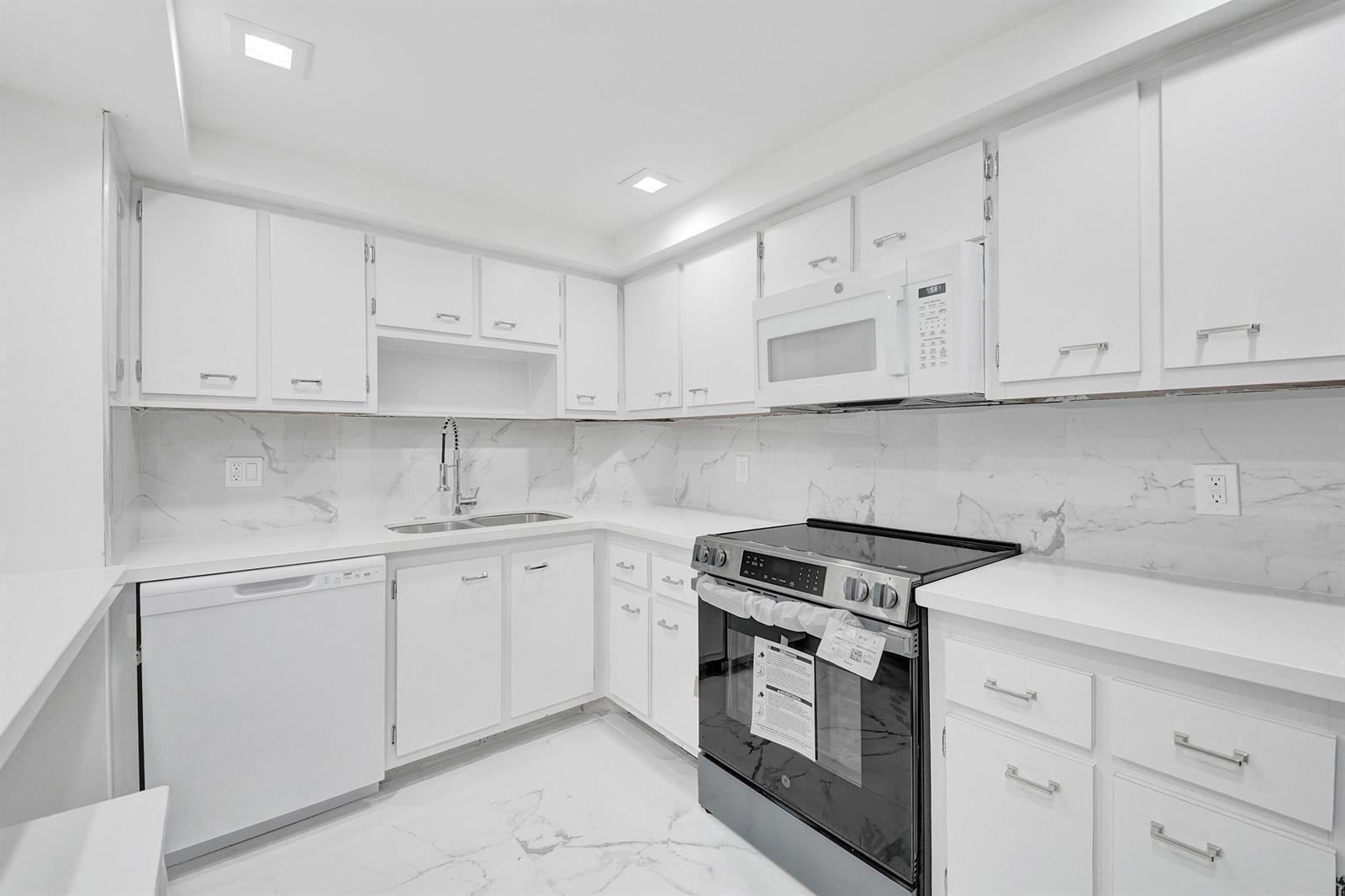 3800 N Hills Drive # 208, Hollywood FL 33021 photo 5