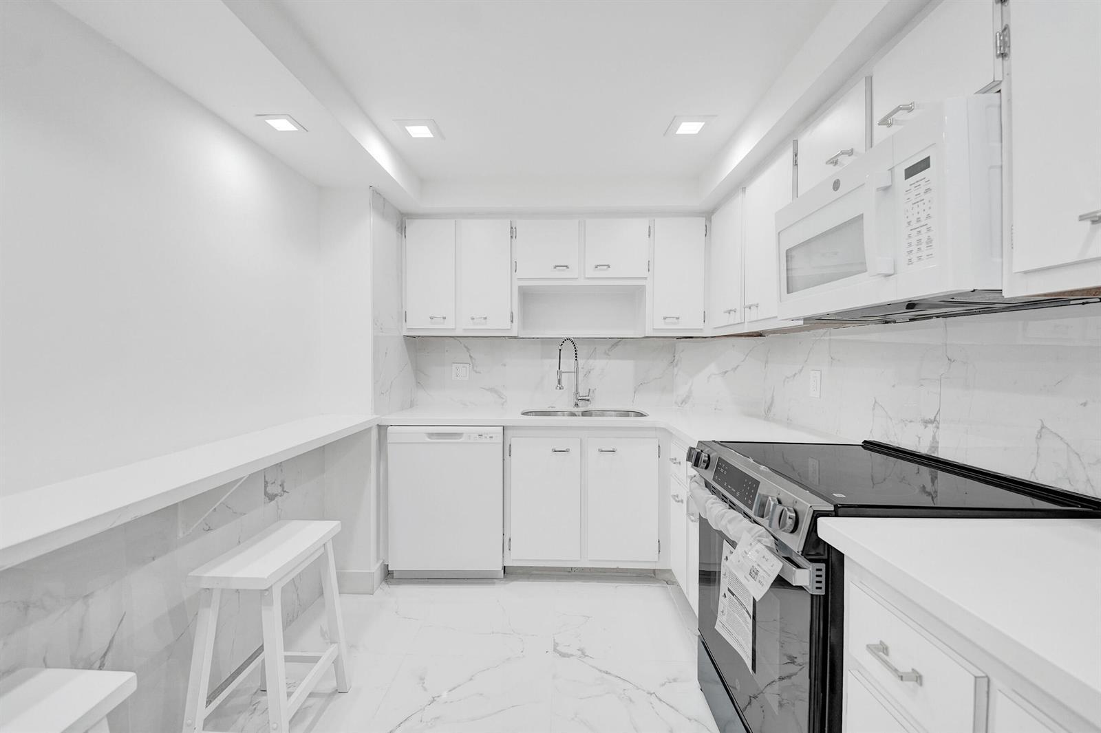 3800 N Hills Drive # 208, Hollywood FL 33021 photo 4