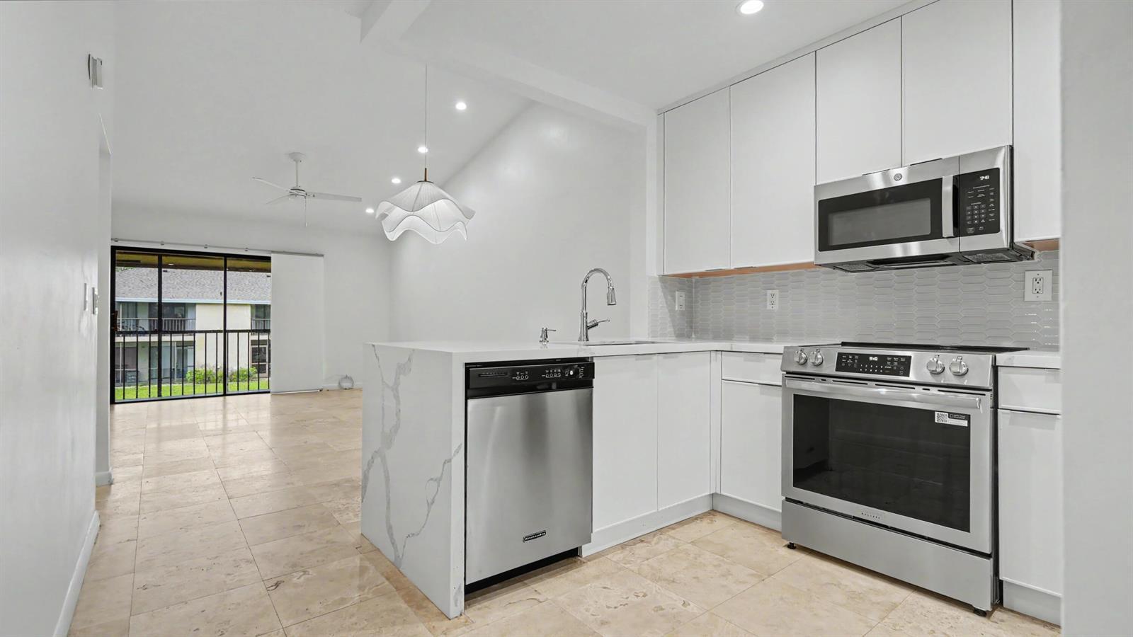 3939 NE 5th Avenue # A201, Boca Raton FL 33431
