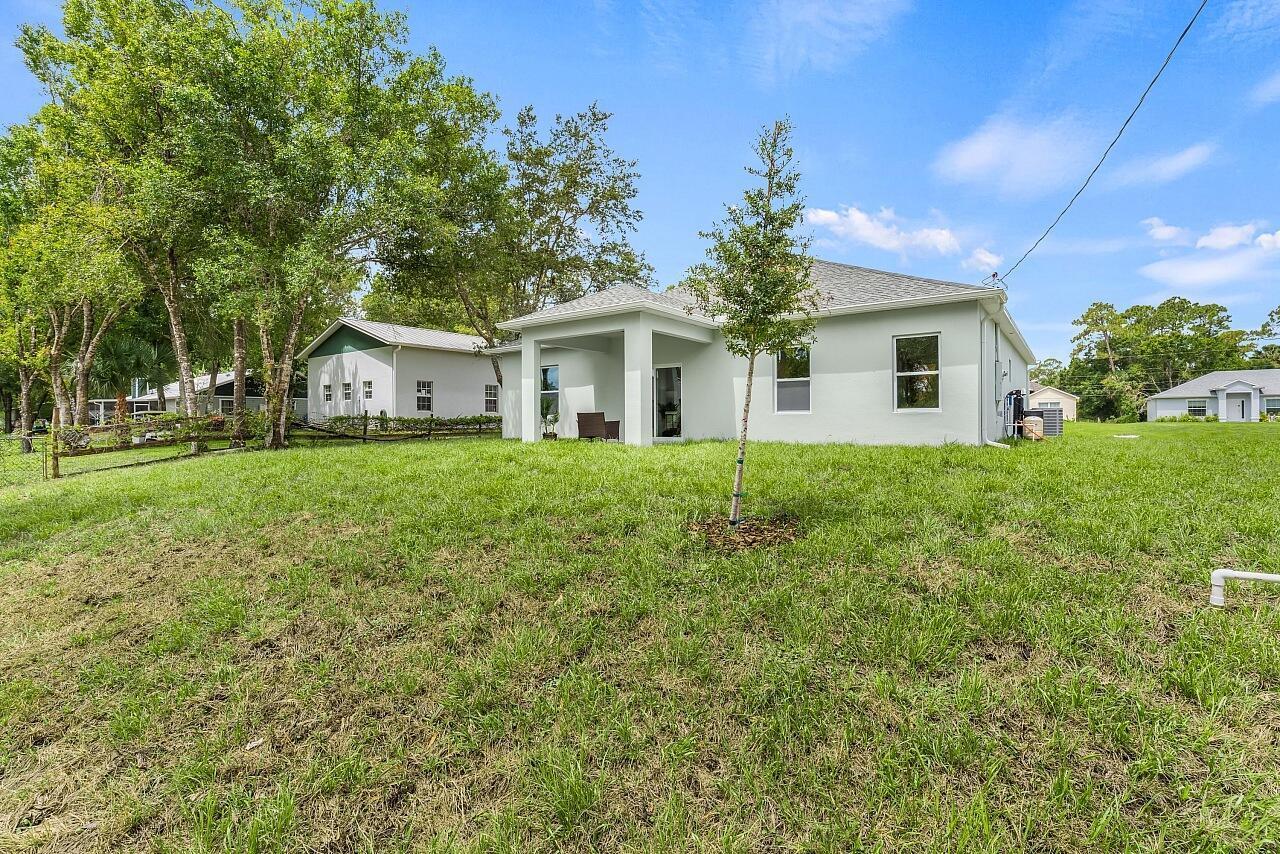 8186 104th Court, Vero Beach FL 32967 photo 5