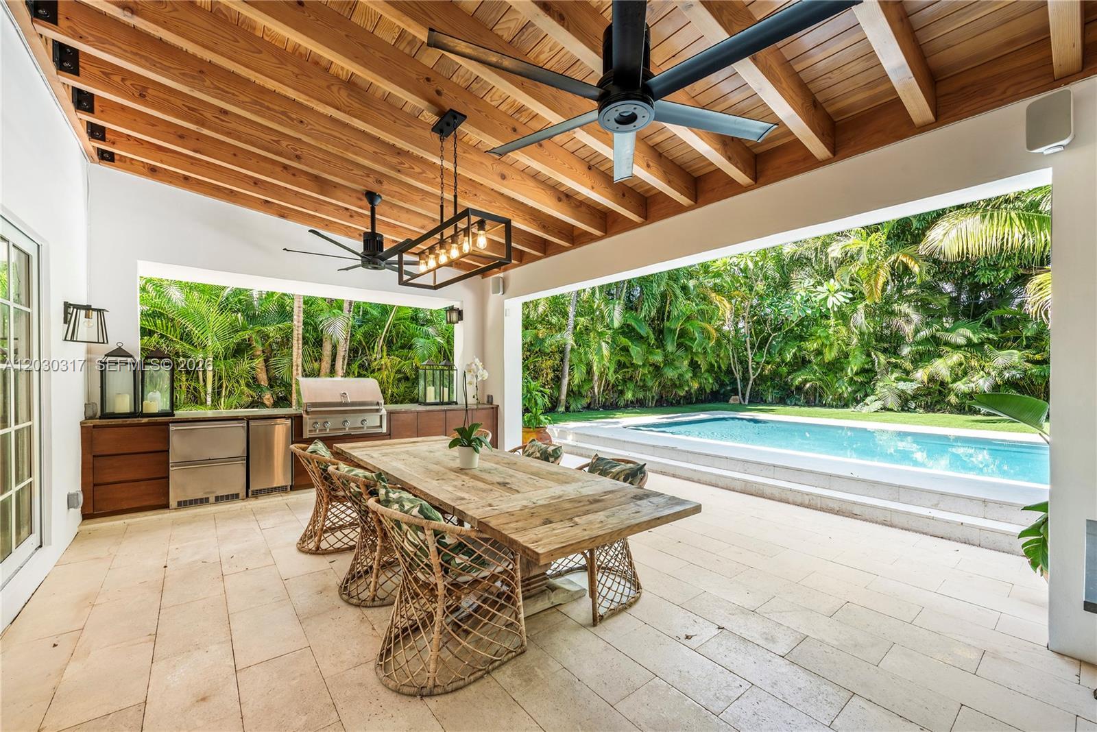 5236 Pine Tree Dr, Miami Beach FL 33140 photo 2