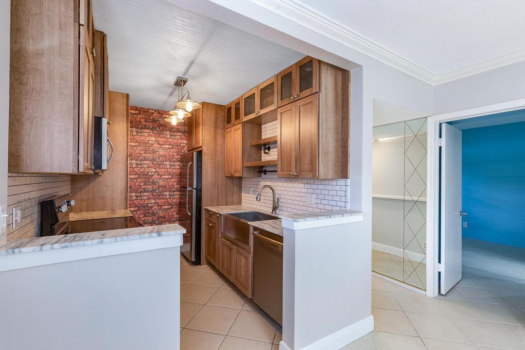 3351 Spanish Trail # 115, Delray Beach FL 33483 photo 4
