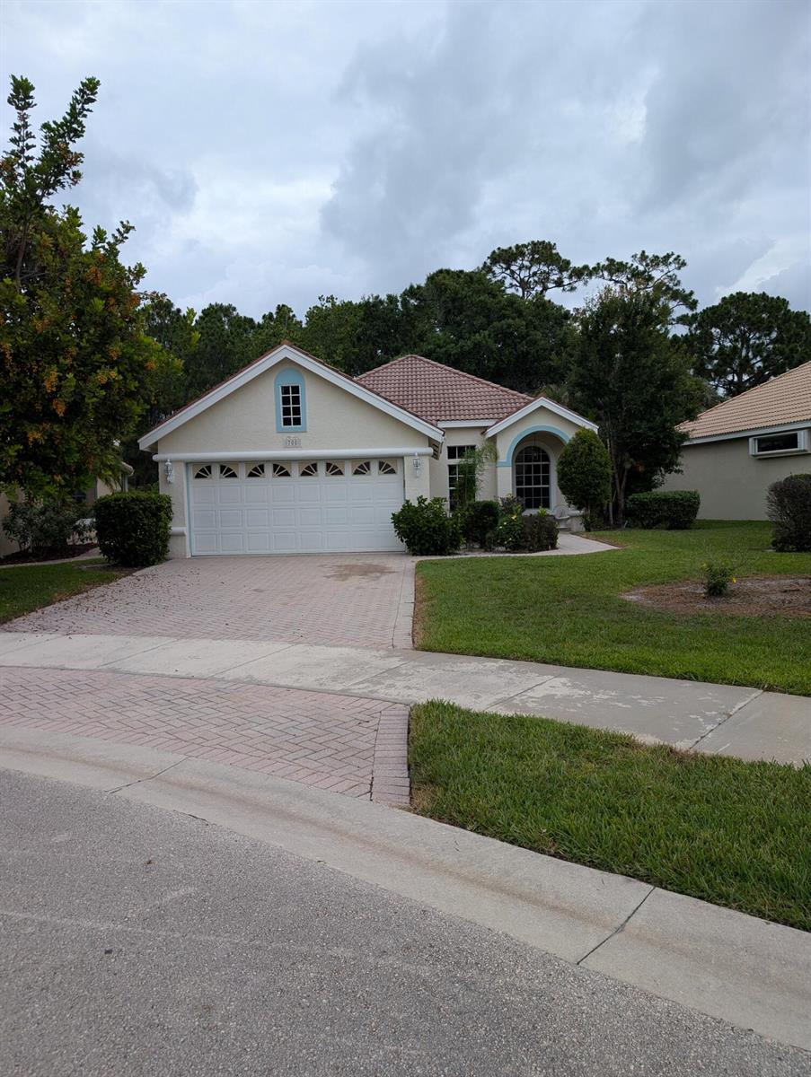 708 SW Saint Vincent Cove, Port St. Lucie FL 34986 photo 3