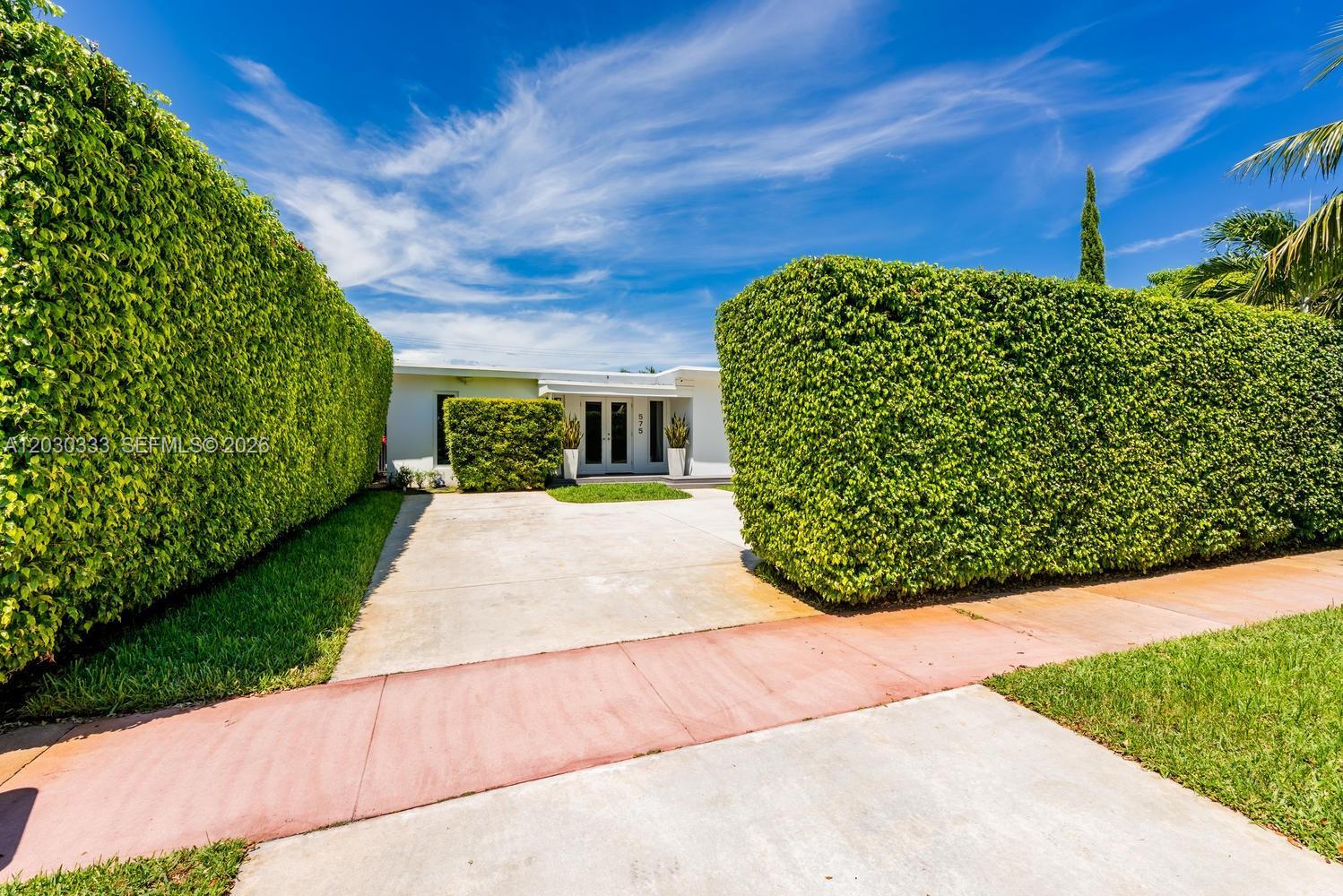 575 W 50th St, Miami Beach FL 33140 photo 2
