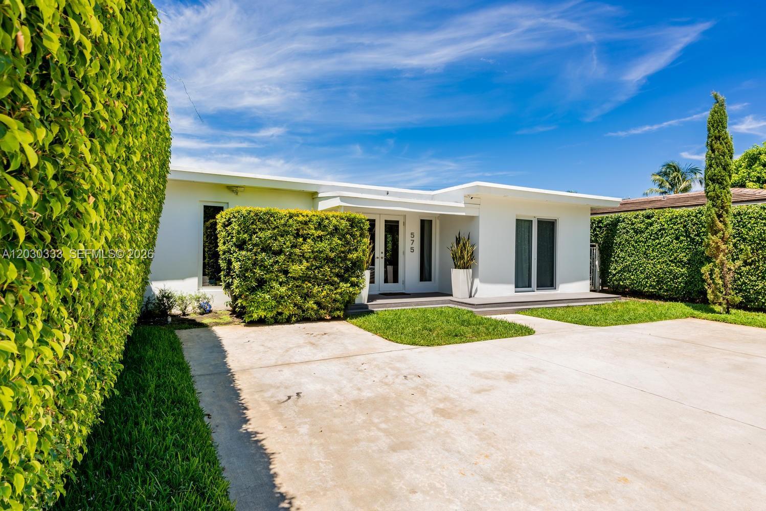 575 W 50th St, Miami Beach FL 33140 photo 3