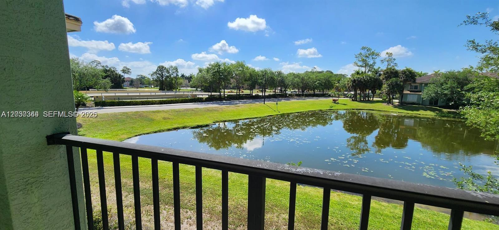280 Crestwood Cir, Royal Palm Beach FL 33411