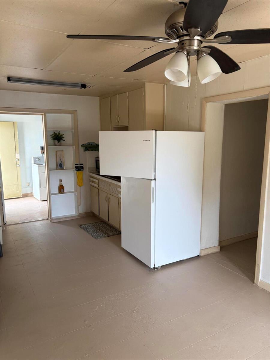 198 SE 4th Street, Delray Beach FL 33483 photo 3