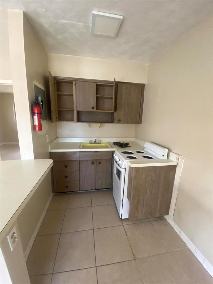 1019 NW 5th Avenue, Fort Lauderdale FL 33311 photo 3