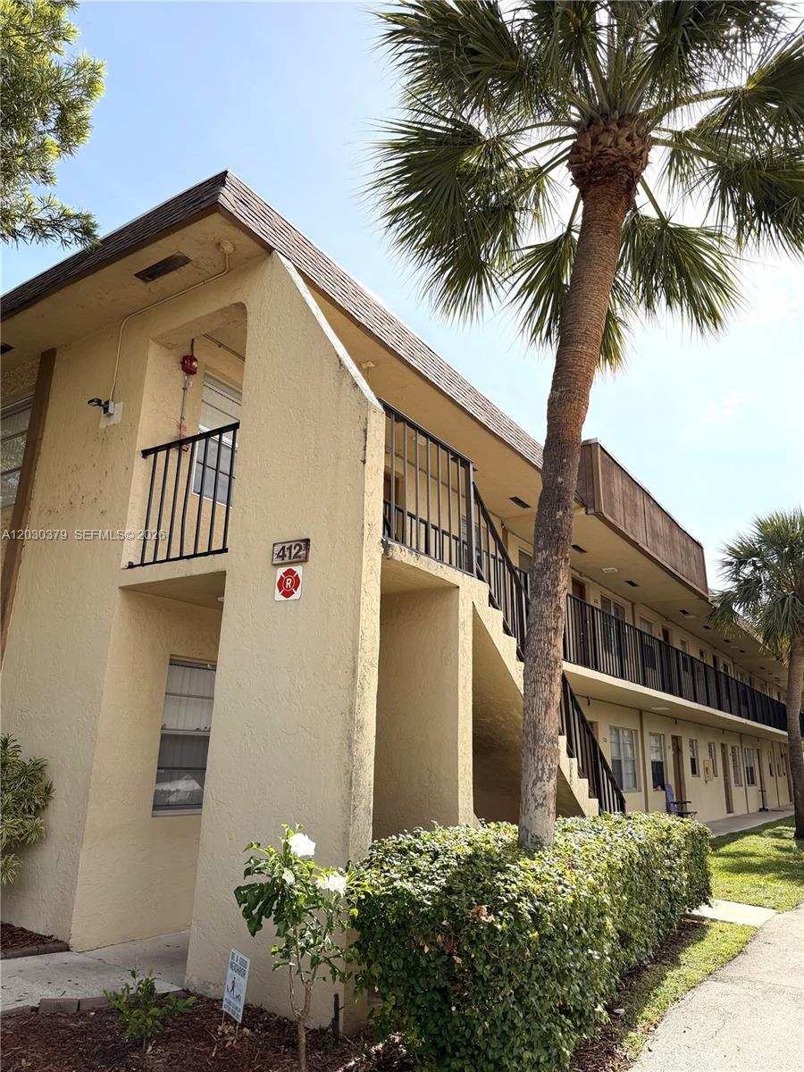 412 Lakeside Dr # 223, Margate FL 33063